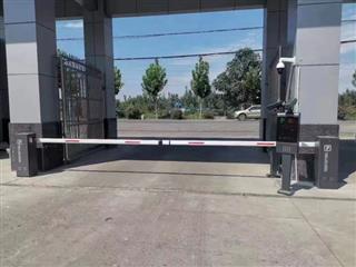 洛阳某厂自动车牌识别道闸系统工程