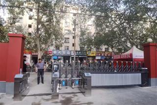 长安路办事处广告道闸生锁门人脸识别摆闸工程